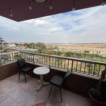 Spacious Apartment - Heliopolis 10Min From Airport Cairo Exterior foto